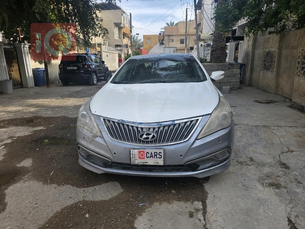 هيونداي أزيرا